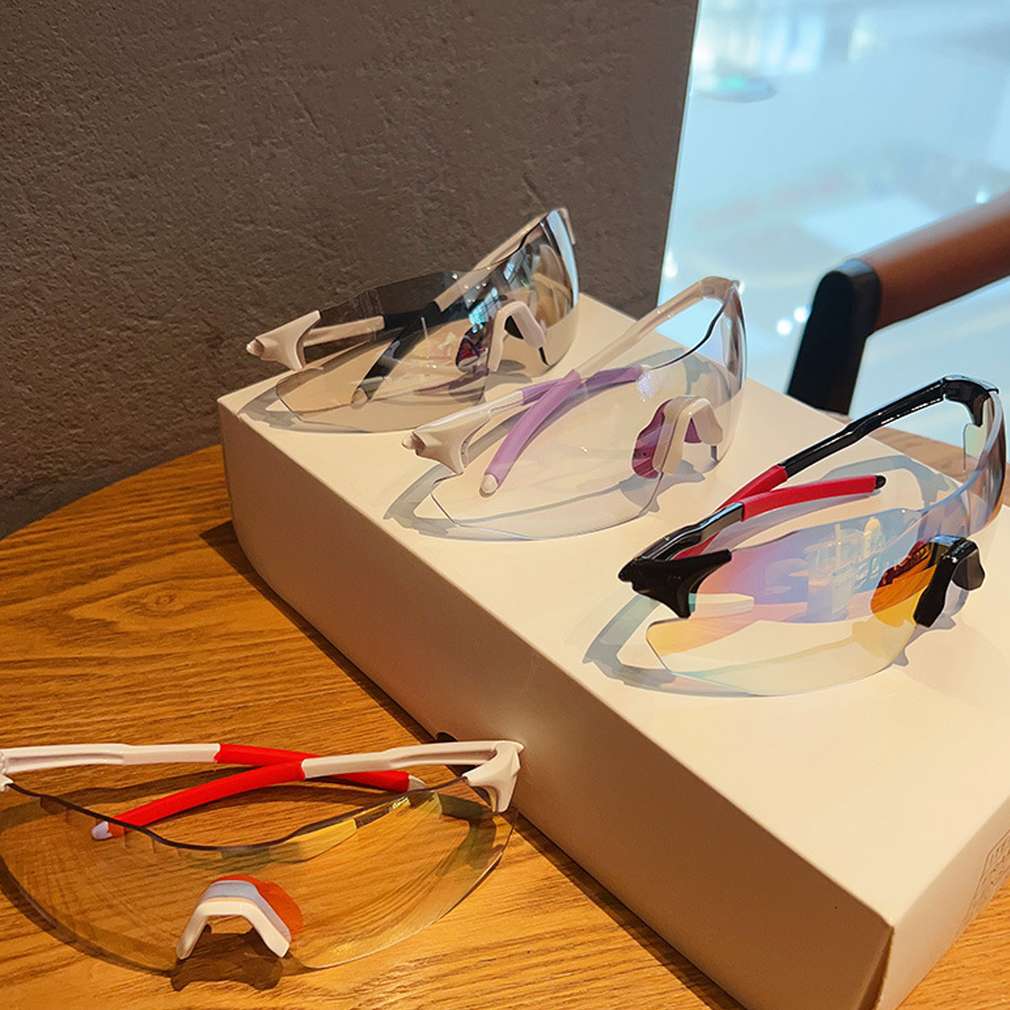 Photochromic Reflector Sports Sunglasses